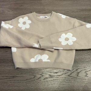 Altar’d state sweater 
Pairs great with jeans
Size S
But cropped
Never worn